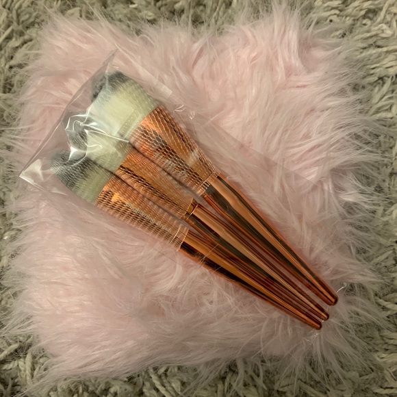 Alamar Other - ✨💋ALAMAR ROSE GOLD BRUSH TRIO BRAND NEW! 💋